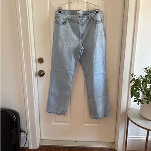 Abercrombie & Fitch Light Wash The Baggy Low Rise Jean in 16L or 33L